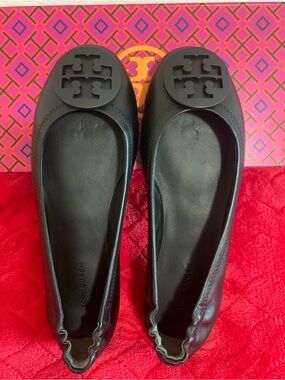 Tory Burch Black Leather Logo Ballet Flats